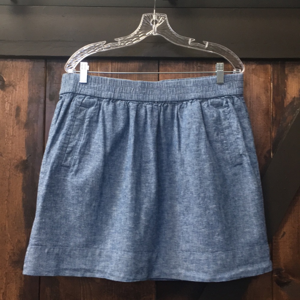 Women’s summer skirt with pockets!